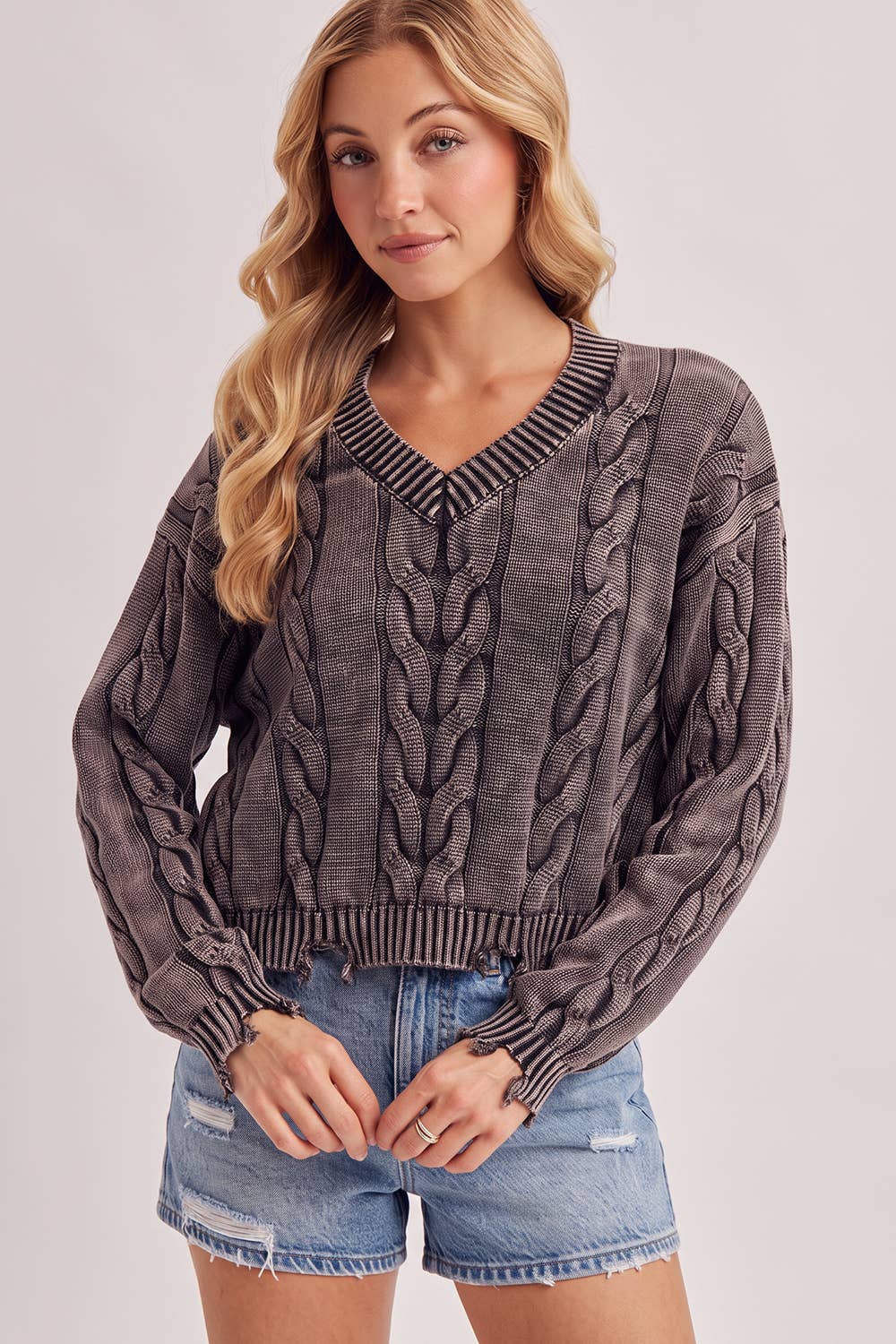 M-V-NECK CROPPED CHUNKY CABLE KNIT WASHED SWEATER