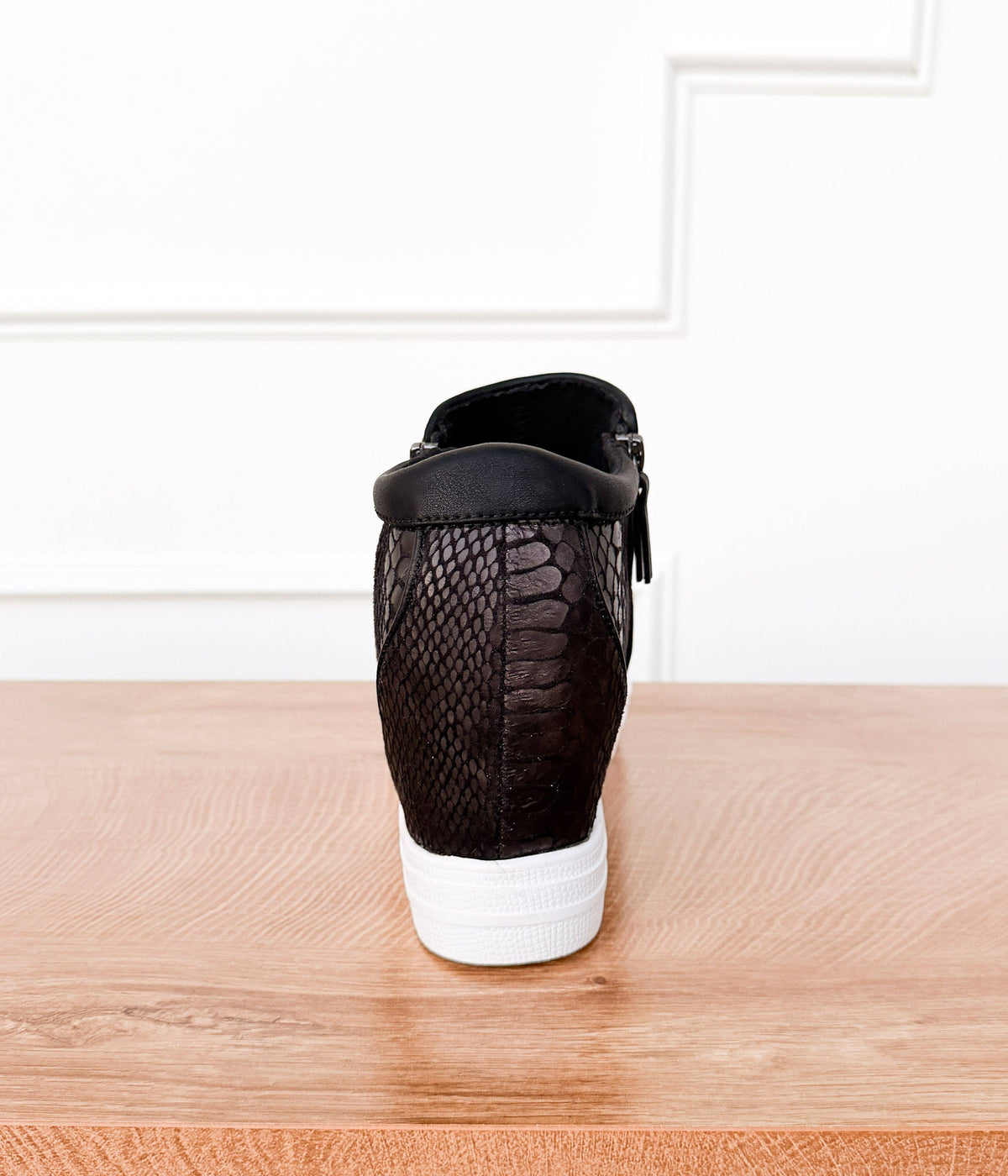 Naughty Monkey - Timmibelle Wedge Sneaker in Black: 10.0