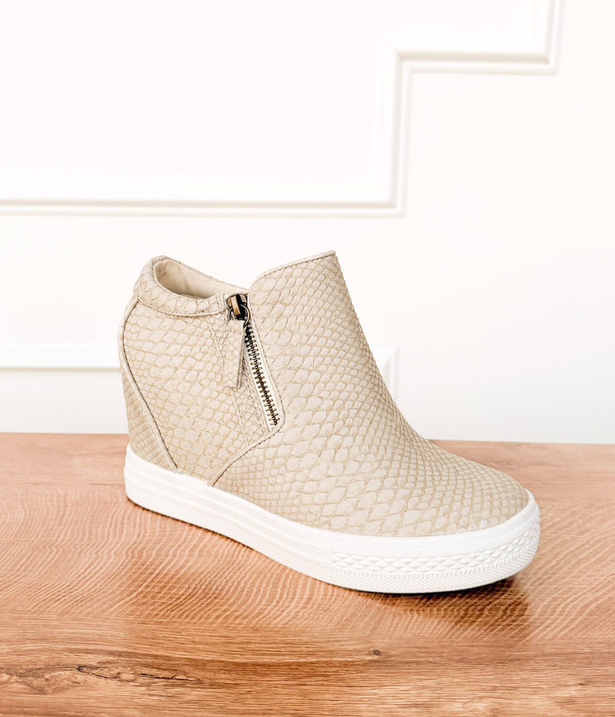 Naughty Monkey - Timmibelle Wedge Sneaker in Cream: 6.0