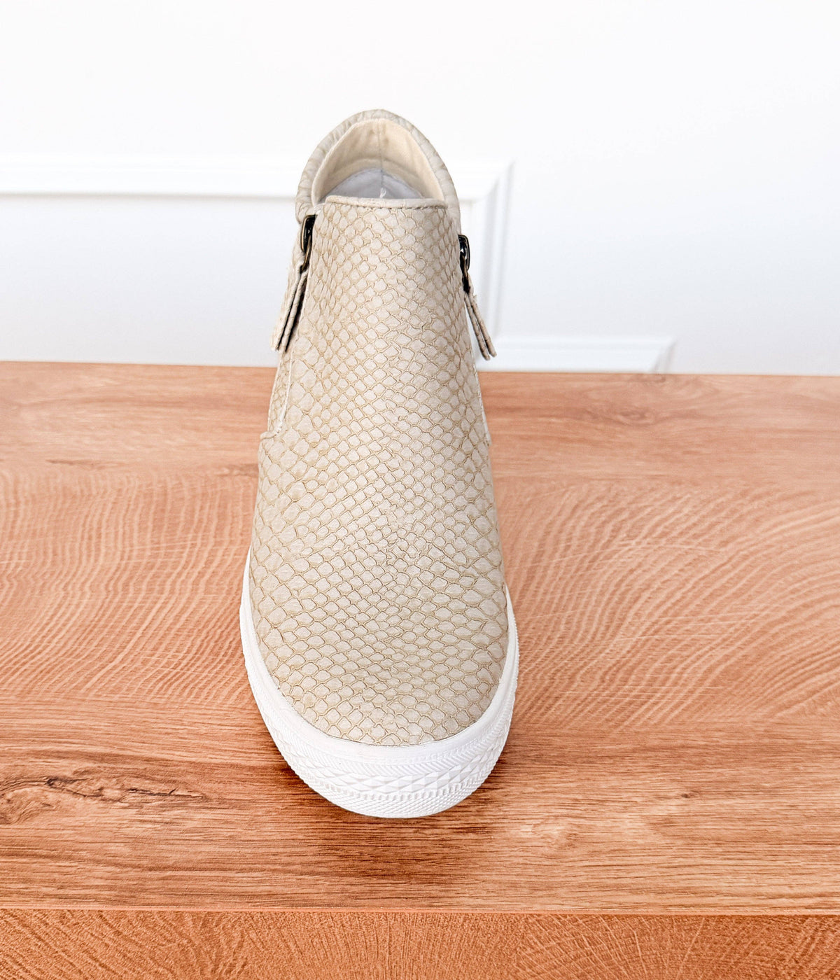 Naughty Monkey - Timmibelle Wedge Sneaker in Cream: 6.5