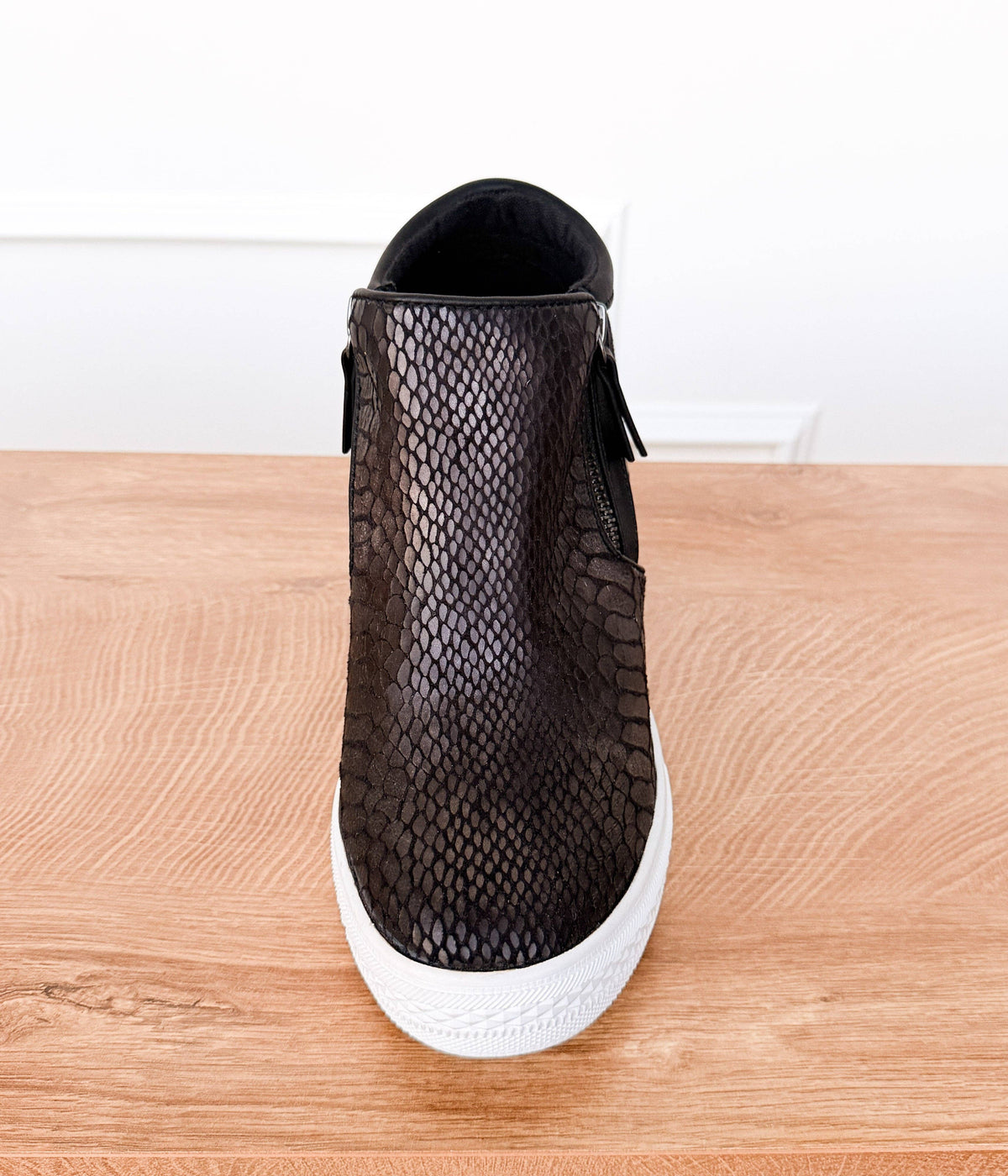 Naughty Monkey - Timmibelle Wedge Sneaker in Black: 10.0