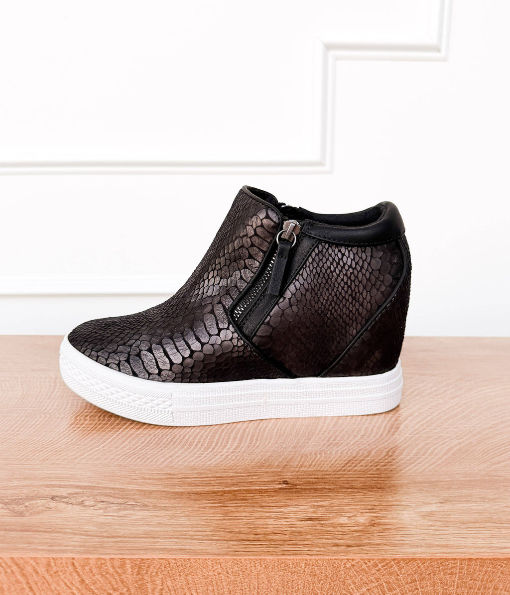 Naughty Monkey - Timmibelle Wedge Sneaker in Black: 10.0